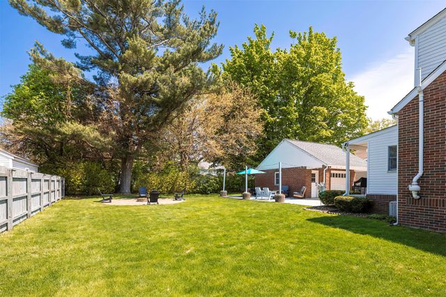 821 SAINT CLAIR Avenue, Erie, PA 16505