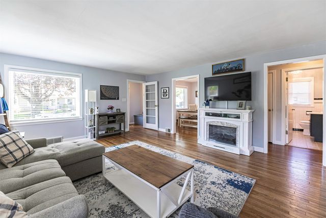 821 SAINT CLAIR Avenue, Erie, PA 16505