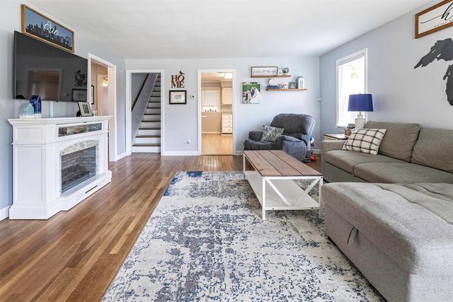 821 SAINT CLAIR Avenue, Erie, PA 16505