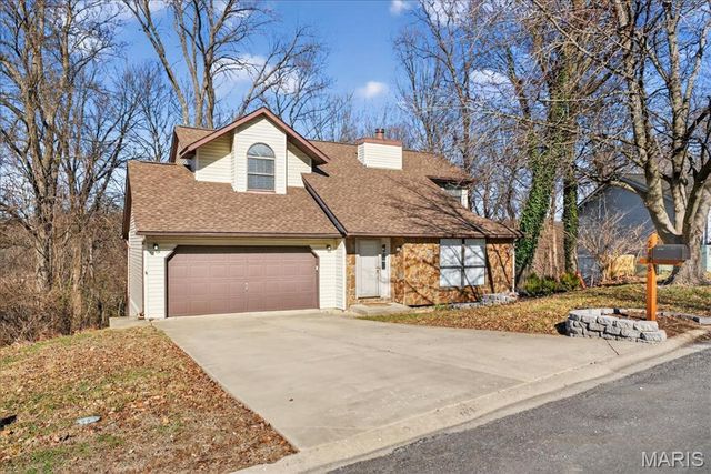 2148 Stone Gate Drive, Dupo, IL 62239