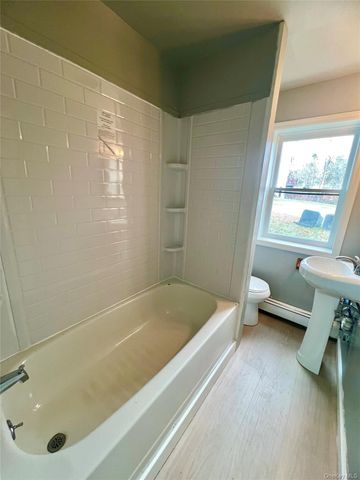 21 Clark Street, Middletown, NY 10940