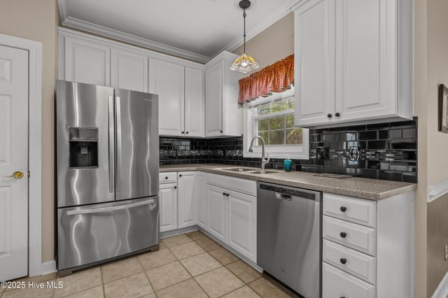550 Sunset Lakes Boulevard, Sunset Beach, NC 28468