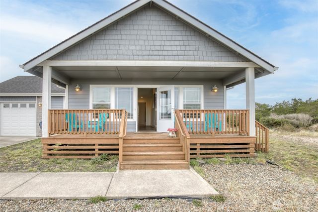 1225 Storm King Avenue SW, Ocean Shores, WA 98569