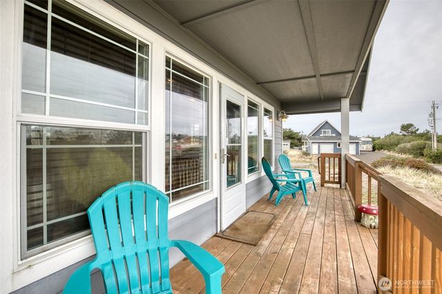 1225 Storm King Avenue SW, Ocean Shores, WA 98569