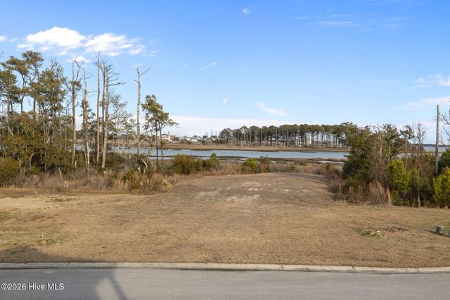 1305 Barnacle Lane, Morehead City, NC 28557