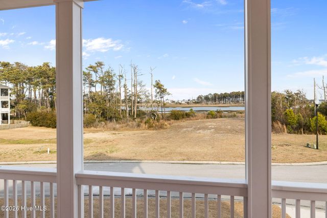 1305 Barnacle Lane, Morehead City, NC 28557