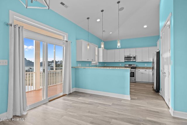 1305 Barnacle Lane, Morehead City, NC 28557