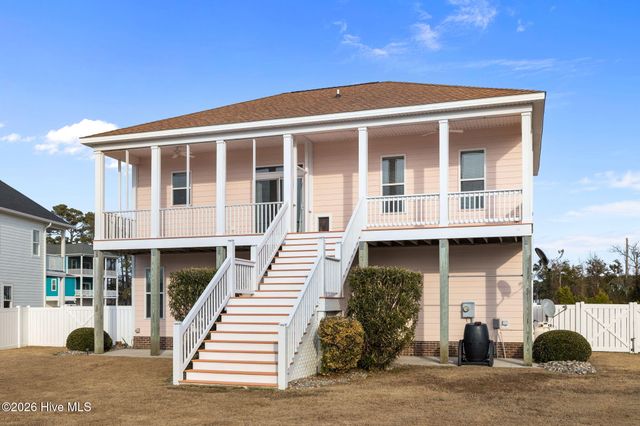 1305 Barnacle Lane, Morehead City, NC 28557