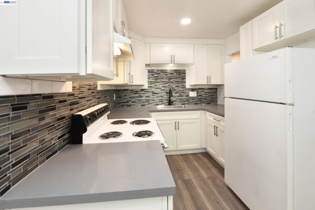 205 Muir Rd, Martinez, CA 94553