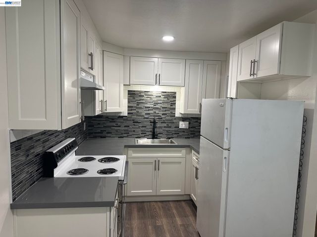 205 Muir Rd, Martinez, CA 94553