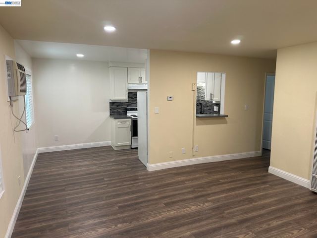 205 Muir Rd, Martinez, CA 94553
