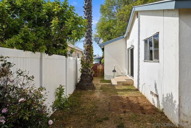3641 Martha St, San Diego, CA 92117