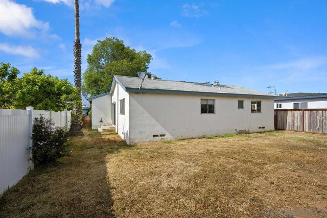 3641 Martha St, San Diego, CA 92117