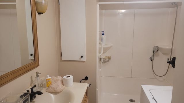 286 Newbury 52, Peabody, MA 01960