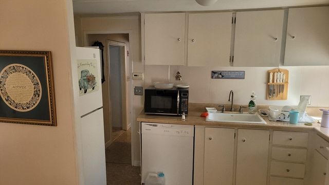 286 Newbury 52, Peabody, MA 01960