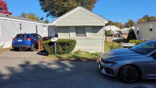 286 Newbury 52, Peabody, MA 01960