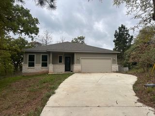 142 Alele DR, Bastrop, TX 78602