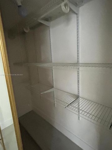 1750 NE 191st St 426-4, Miami, FL 33179