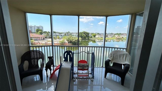 1750 NE 191st St 426-4, Miami, FL 33179