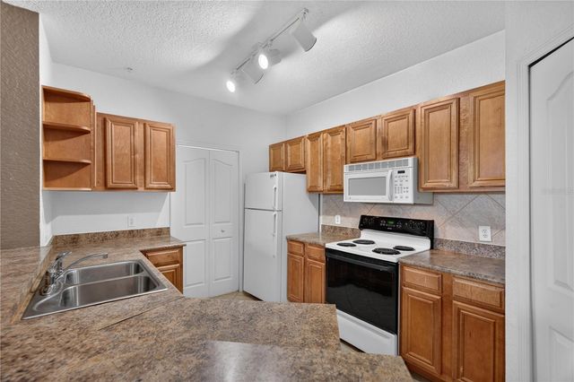 6149 METROWEST BOULEVARD 308, Orlando, FL 32835