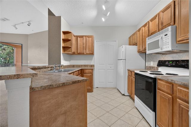 6149 METROWEST BOULEVARD 308, Orlando, FL 32835