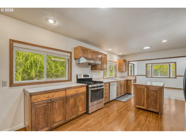 29729 Sw OLD WELL Rd, West Linn, OR 97068