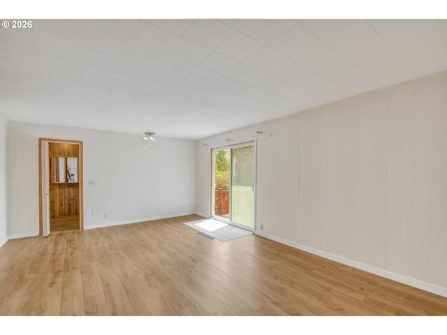 29729 Sw OLD WELL Rd, West Linn, OR 97068