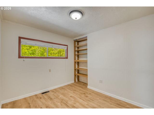 29729 Sw OLD WELL Rd, West Linn, OR 97068