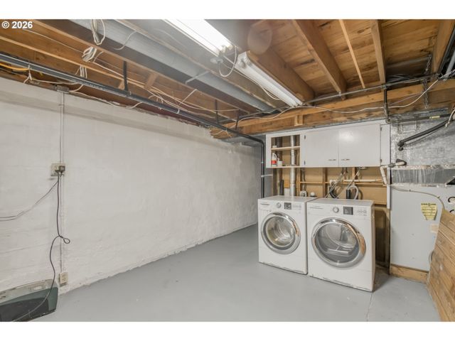 29729 Sw OLD WELL Rd, West Linn, OR 97068