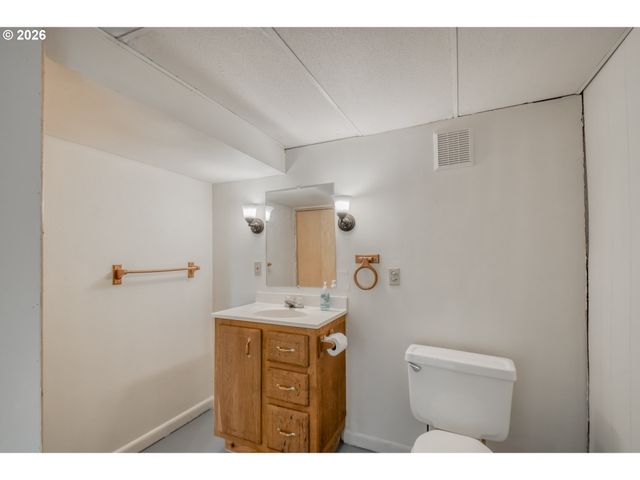 29729 Sw OLD WELL Rd, West Linn, OR 97068