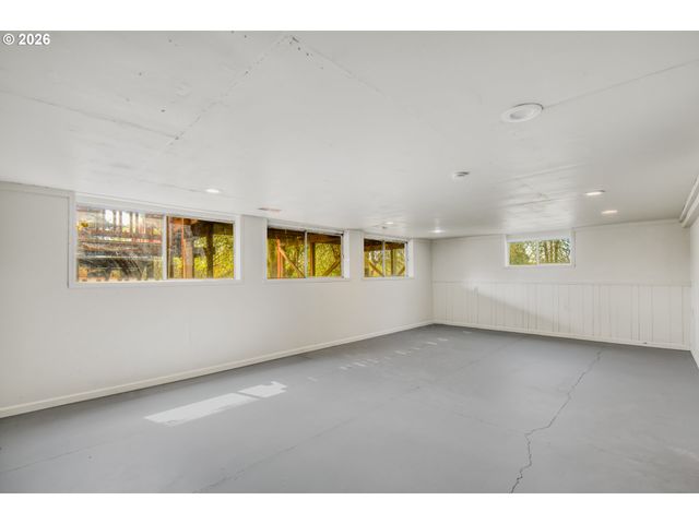 29729 Sw OLD WELL Rd, West Linn, OR 97068