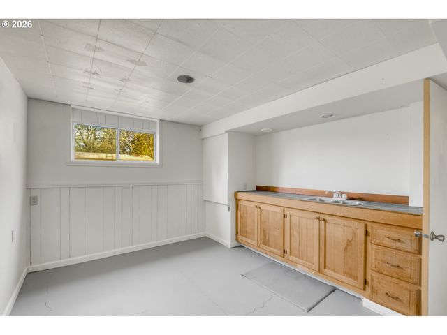 29729 Sw OLD WELL Rd, West Linn, OR 97068