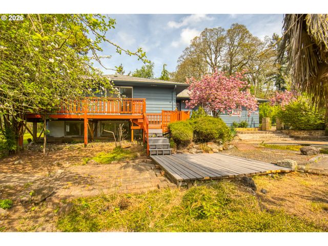 29729 Sw OLD WELL Rd, West Linn, OR 97068