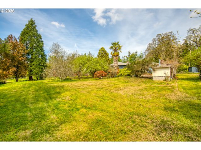 29729 Sw OLD WELL Rd, West Linn, OR 97068
