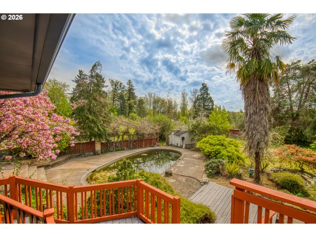 29729 Sw OLD WELL Rd, West Linn, OR 97068