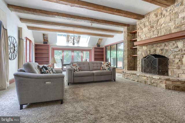 51 HILL MANOR DR, Hershey, PA 17033