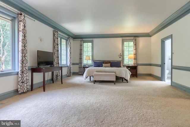 51 HILL MANOR DR, Hershey, PA 17033