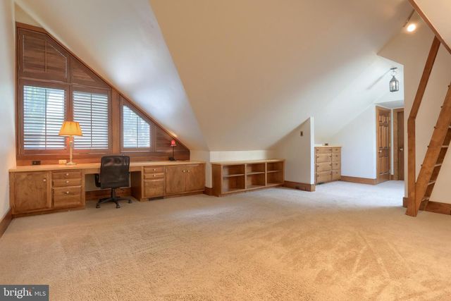 51 HILL MANOR DR, Hershey, PA 17033