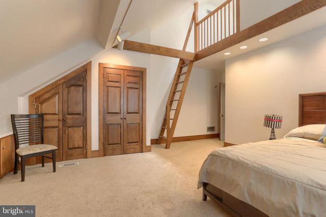 51 HILL MANOR DR, Hershey, PA 17033
