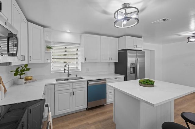 1781 APACHE TRAIL, Clearwater, FL 33755