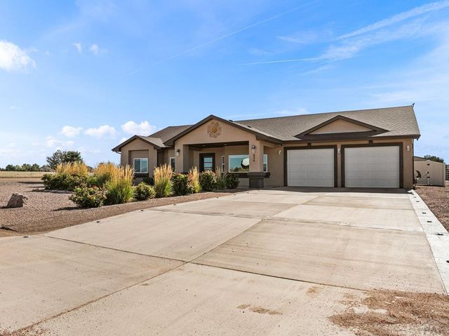 606 S Calaveras Dr, Pueblo West, CO 81007