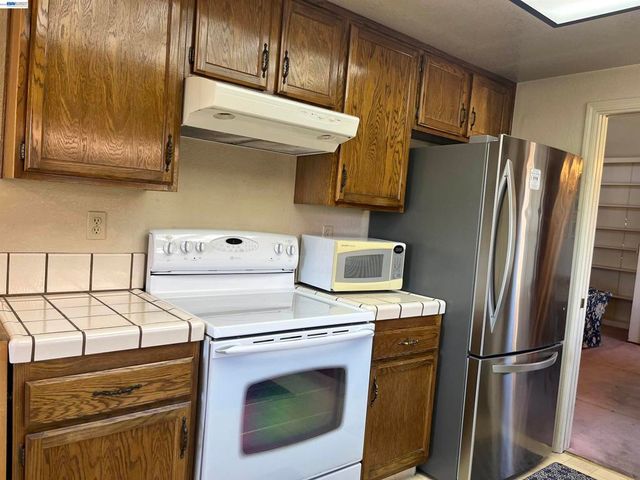 2510 Galleon Pl, San Leandro, CA 94577