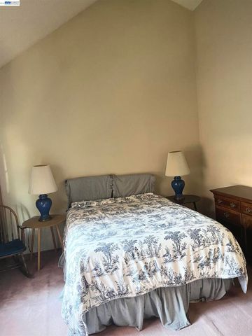 2510 Galleon Pl, San Leandro, CA 94577