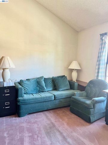 2510 Galleon Pl, San Leandro, CA 94577