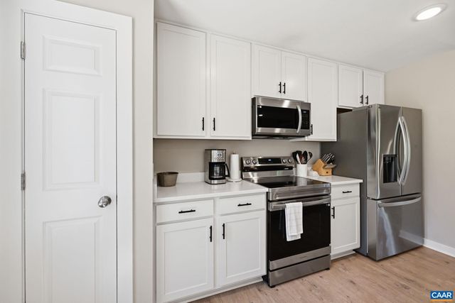 75 KYLE CT, Zion Crossroads, VA 22942