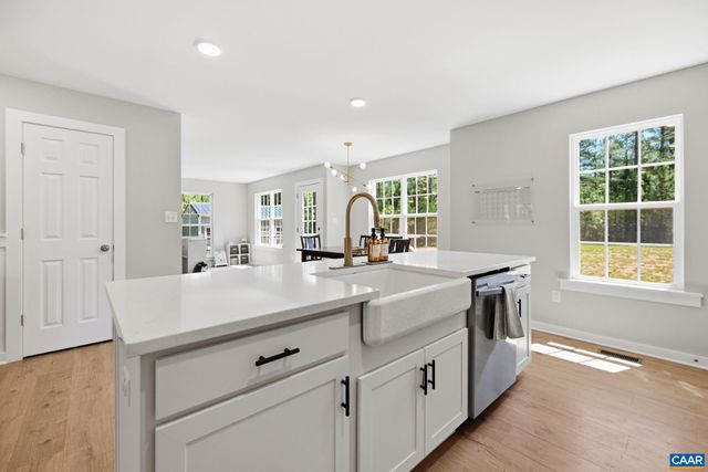 75 KYLE CT, Zion Crossroads, VA 22942