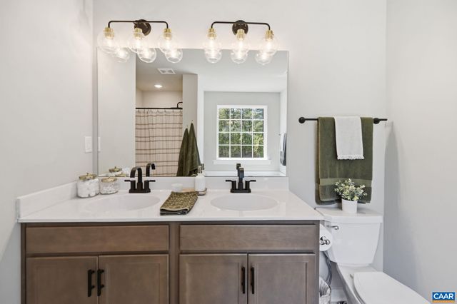 75 KYLE CT, Zion Crossroads, VA 22942