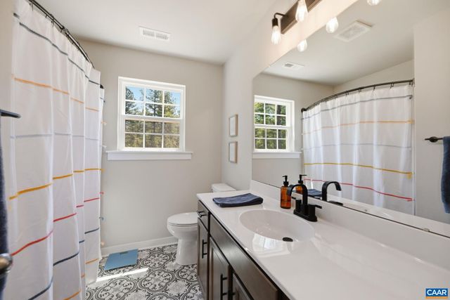 75 KYLE CT, Zion Crossroads, VA 22942