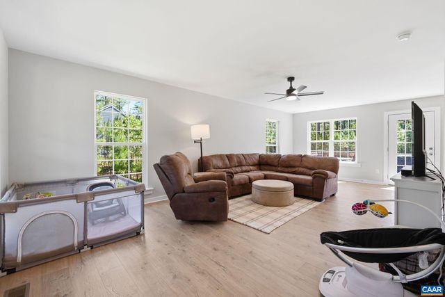 75 KYLE CT, Zion Crossroads, VA 22942