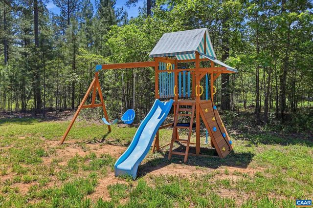 75 KYLE CT, Zion Crossroads, VA 22942